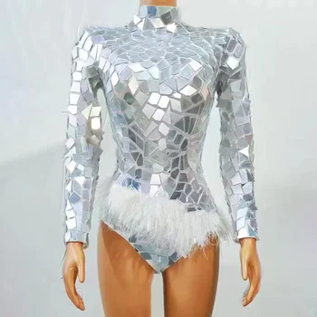 נשית סקסית מראה את התחפושת גוגו Clubwear מועדון לילה שמלת הבמה בגדי ריקוד